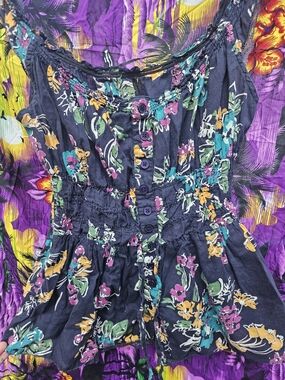 Floral Button-Front Women’s Peplum Blouse — Navy